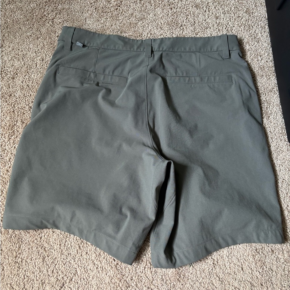 Lululemon Commisson Shorts - Picture 2 of 2